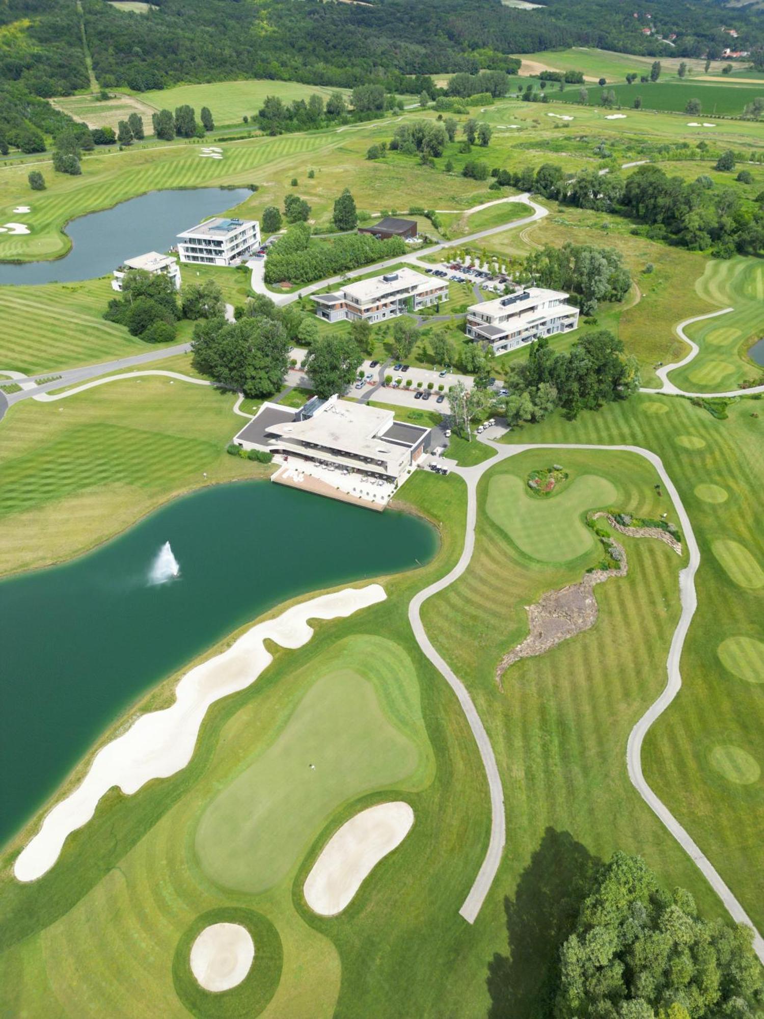 Zala Springs Golf Resort Zalacsány Exterior foto